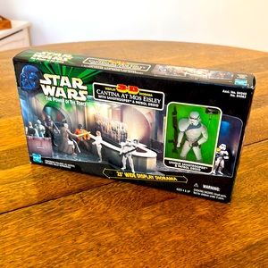 Cantina at Mos Eisley w/Sandtrooper & Patrol Droid